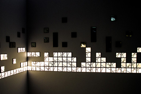 Kumiko, un sistema modular de paneles OLED para decorar el salón con un toque oriental
