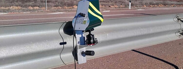 Cabe en una mochila, funciona sin un agente y puede multarte incluso de noche. Así es el radar invisible de la DGT 