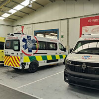 Baleares compró 246 ambulancias nuevas por 56 millones de euros. El problema es que la mitad están paradas porque no las pueden conducir