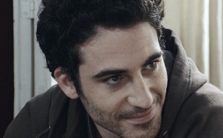 El #CasoCantora y los audios íntimos de Miguel Ángel Silvestre: así se castiga compartir conversaciones privadas y el daño al honor