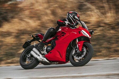 Ducati Supersport 950 2021