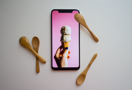 Xiaomi Mi 8 y Mi 8 Explorer empiezan a recibir Android Pie con Night Mode y cámara súper lenta a 960 fps