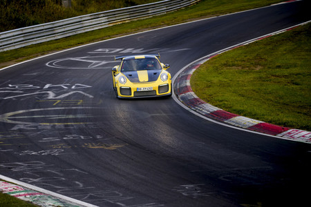 El Porsche 911 GT2 RS ya tiene su récord en Nürburgring: ¡6 minutos y 47 segundos, en vídeo!