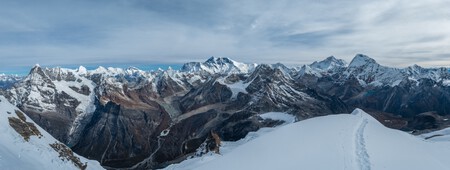 Shutterstock 2408238029
