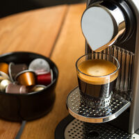 A alquimia do café: como borra das suas cápsulas de café pode virar gás para abastecer uma fábica 