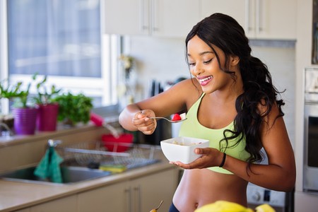 ¿Sufres síndrome pre-menstrual? Así es como la dieta puede ayudarte a superarlo