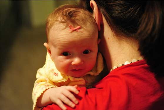 como hacer para quitar los gases a un bebe