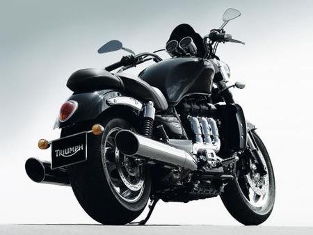 Triumph Rocket III Roadster 2010