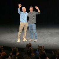 Tim Cook se va, pero no mucho: el plan para seguir en Apple "mucho tiempo" aunque ya no sea el jefe