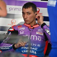 Cuando Yamaha fichó a Toprak Razgatlioglu no tuvo en cuenta una cosa: es tan alto que incumple una regla básica de MotoGP 