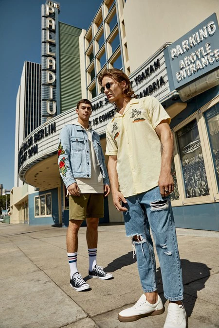 La nueva colección de Converse para Bershka promete petarlo en los próximos festivales de música