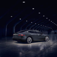 Los Tesla con Hardware 2 fabricados desde octubre ya tienen Autosteer, pero limitado a 72 km/h