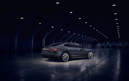 Los Tesla con Hardware 2 fabricados desde octubre ya tienen Autosteer, pero limitado a 72 km/h