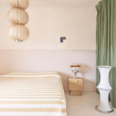 Adiós al cabecero de la cama: así es la nueva tendencia que triunfará en los dormitorios en 2026