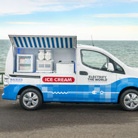 Esta furgoneta eléctrica Nissan e-NV200 es la visión moderna de Nissan del clásico camión de los helados