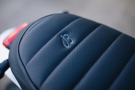 Triumph Speed Twin Breitling Edition 010