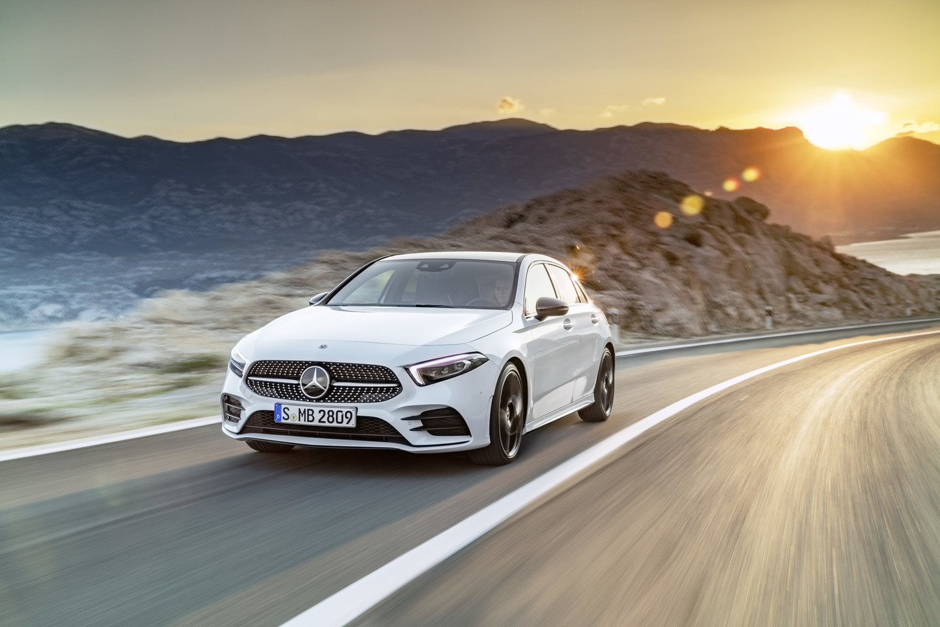 Llega la renovación para el Mercedes Clase A, el primer Mercedes con 'Siri' propio para cumplir órdenes