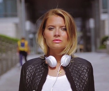 Solo te diré una cosa: viernes. Dale al play