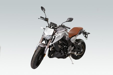 Orcal se pasa de las retro a las naked con dos nuevas motos de 125 y 300 cc, desde 3.400 euros