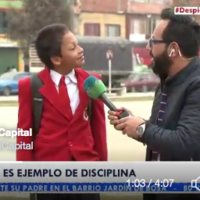 La reacción de este niño al enterarse de que llega tarde al colegio te arrancará una sonrisa