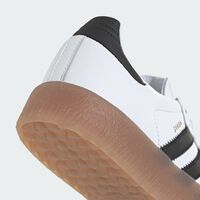 Las nuevas zapatillas Adidas sucesoras de las Samba que triunfan para llevar con todo, ahora a precio de outlet