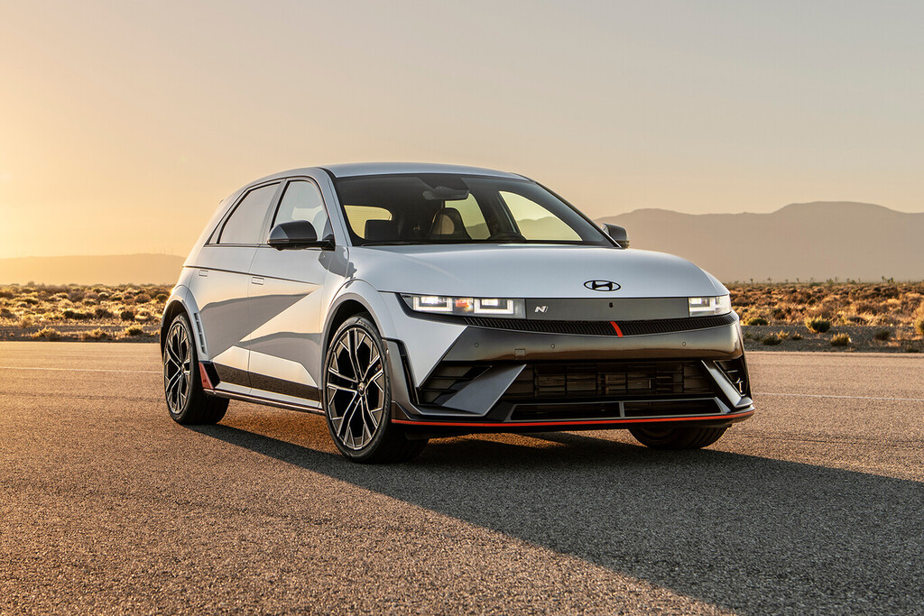Porsche reconoce que el Hyundai Ioniq 5 N les ha dado una lección sobre cómo debe ser un deportivo eléctrico: “Hemos aprendido mucho de ese coche” 
