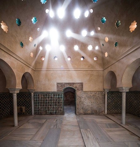 Abren al público el Baño Real de Comares en la Alhambra