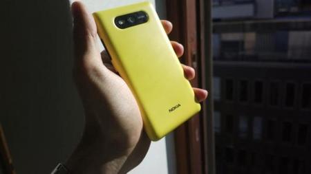 La carga de batería solar y Nokia vuelven a "salir a la luz"