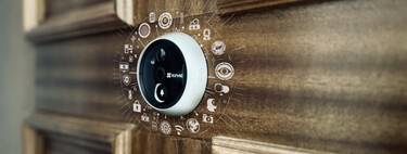 Este cerrajero alerta sobre las mirillas digitales: la Agencia Española de Protección de Datos lo deja muy claro