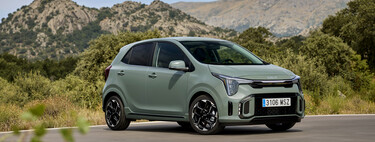 Probamos el Kia Picanto 2024: un coche urbano de gasolina muy equipado y pintón, más barato que el Fiat 500