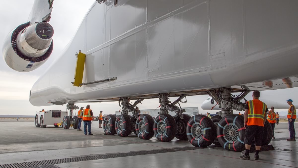 https://i.blogs.es/445a88/stratolaunch-6/1366_2000.jpg