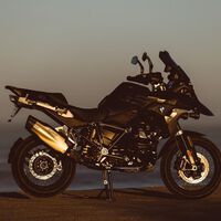 "Nos lo tomamos como un cumplido". BMW se revuelve ante la avalancha de copias chinas de sus motos 