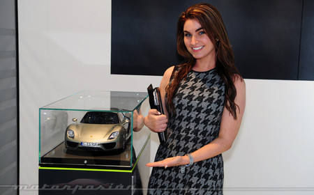 Las chicas del Salón de Detroit 2014