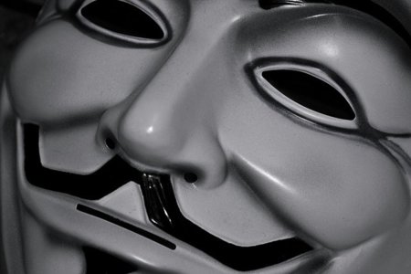 Anonymous publica información personal de Sinde, Wert y otros impulsores de la ley Sinde