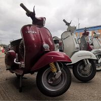 China ha fusilado todas las motos de Europa salvo la Vespa. La razón es que legalmente no es una moto, es una obra de arte 