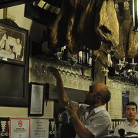 Los precios dinámicos llegan a los bares: te cobrarán más cuando estén llenos