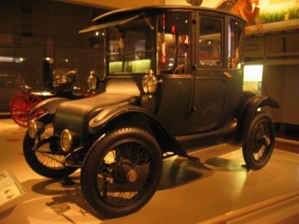 1914 Detroit Electric Brougham