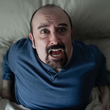 Ni 'La que se avecina', ni 'Machos Alfa'. La mejor serie de los hermanos Caballero vuelve a Netflix en 3 días y sigue siendo divertidísima 