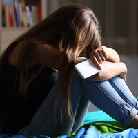 Los peligros de compartir imágenes íntimas en internet: las claves de un experto para que los adolescentes eviten la sextorsión