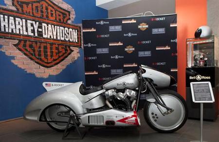 Los relojes Bell&Ross presentan su concept-bike o B-Rocket en Madrid