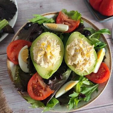 Palta Reina: el aguacate relleno con pollo, tan fresco como fácil de hacer