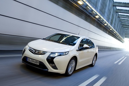 Opel Ampera túnel