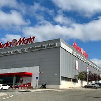 MediaMarkt pone los iPhone al alcance de todo el mundo con esta liquidación de modelos de exposición: llévate un smartphone de Apple por 389 euros