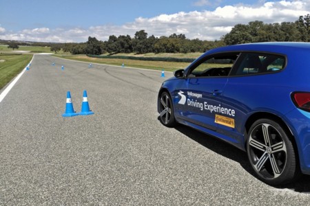 Volkswagen Driving Experience Escuela R 032