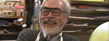 Hayao Miyazaki ha dirigido 12 películas, pero tan solo tiene un cameo en una de ellas. Una aparición fugaz en uno de los mejores clásicos de Studio Ghibli