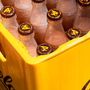 El primer batido de cacao industrial del mundo nació en Cataluña para colocar la leche que no se vendía 