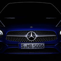 Aquí está el Mercedes SL 2016 en un teaser que muestra más de lo habitual