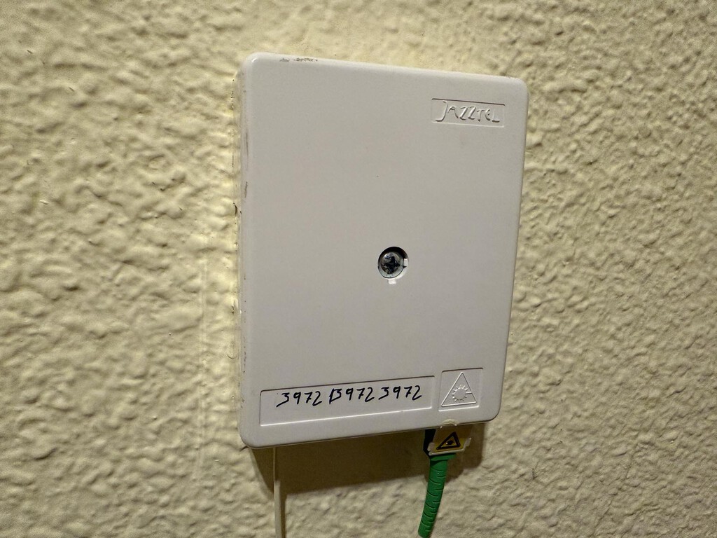 El número que aparece en la roseta de tu conexión de fibra no está por gusto. Para esto sirve y así puedes usarlo   