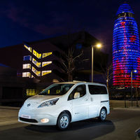 Nissan reducirá drásticamente la producción en Barcelona de su furgoneta eléctrica, la e-NV200: de 100 a 60 unidades al día