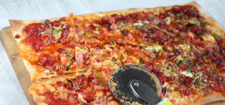 Pizza casera de choribacon, receta fácil para las cenas familiares